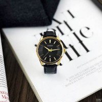Чоловічий наручний годинник Curren 8365 Black-Gold з мінеральним склом та шкіряним ремінцем