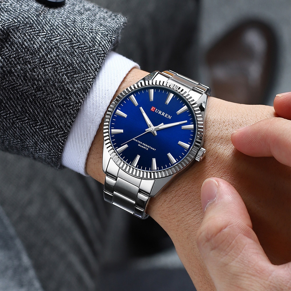 Купити Чоловічий класичний годинник Curren 8425 Silver-Blue зі сріблястим браслетом та синім циферблатом
