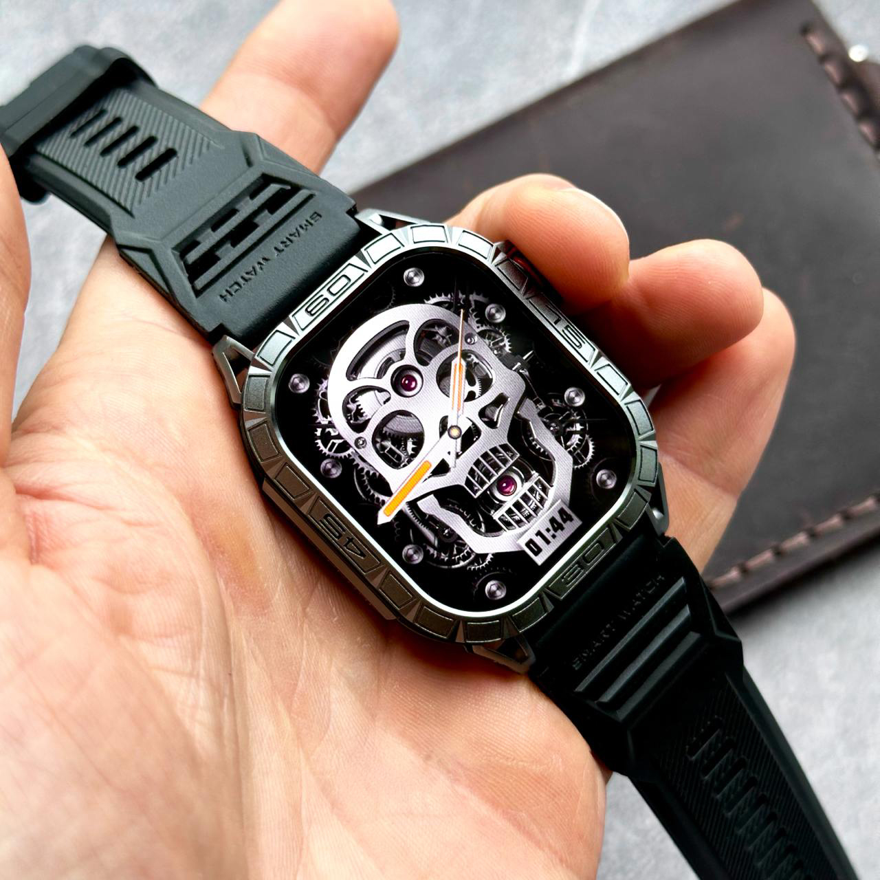 Купити Розумний годинник Modfit Navi Compass Ultra Silver-Black з AMOLED дисплеєм та компасом