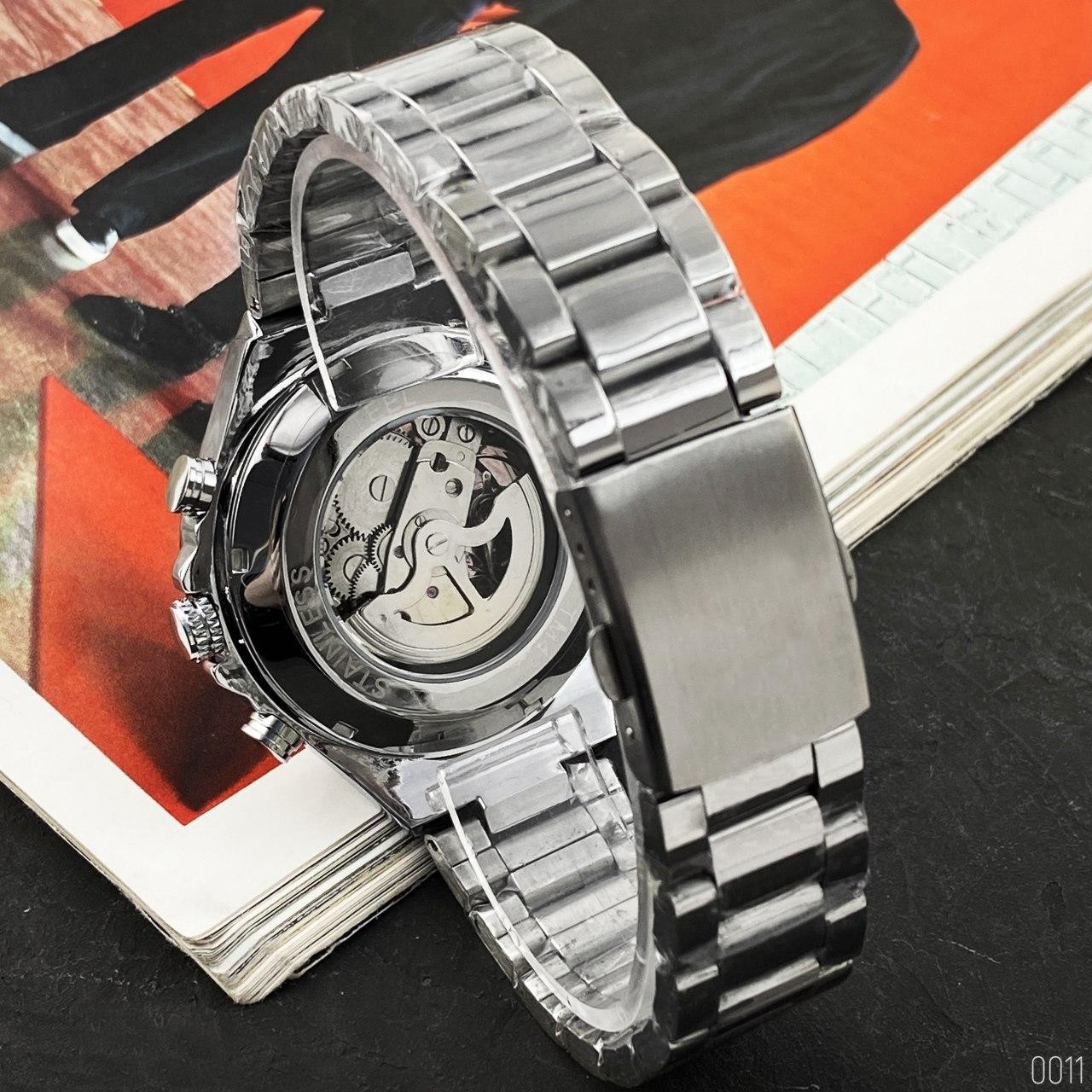 Купити Winner 8067 Silver-Black-White Red Cristal